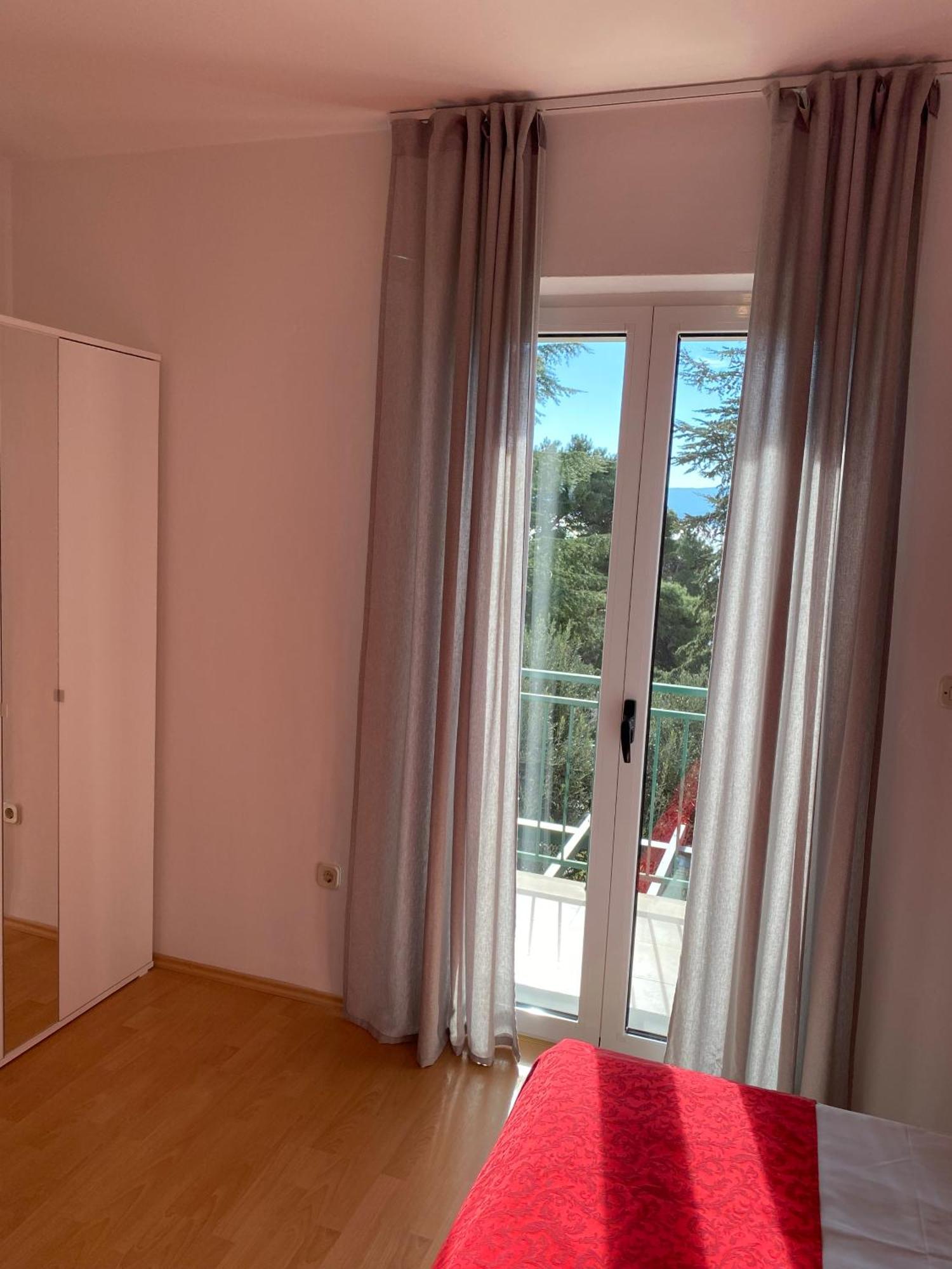 Villa Jasmin Bol Eksteriør bilde