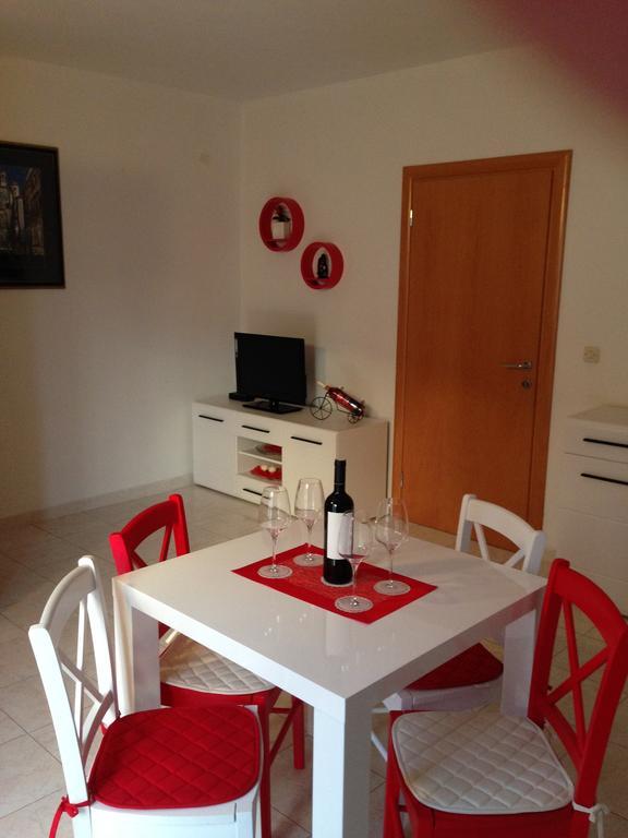 Villa Jasmin Bol Rom bilde