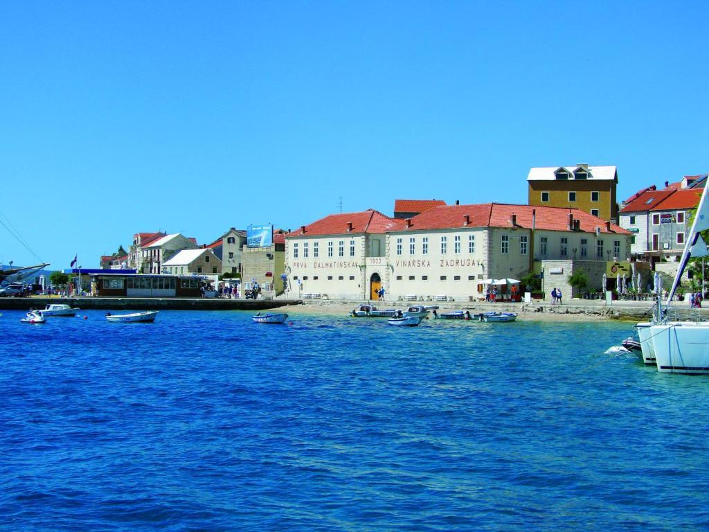 Villa Jasmin Bol Rom bilde